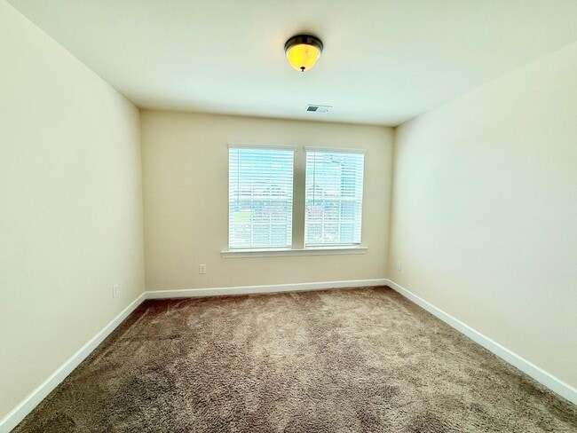 Building Photo - 5633 Garrow Glen Rd