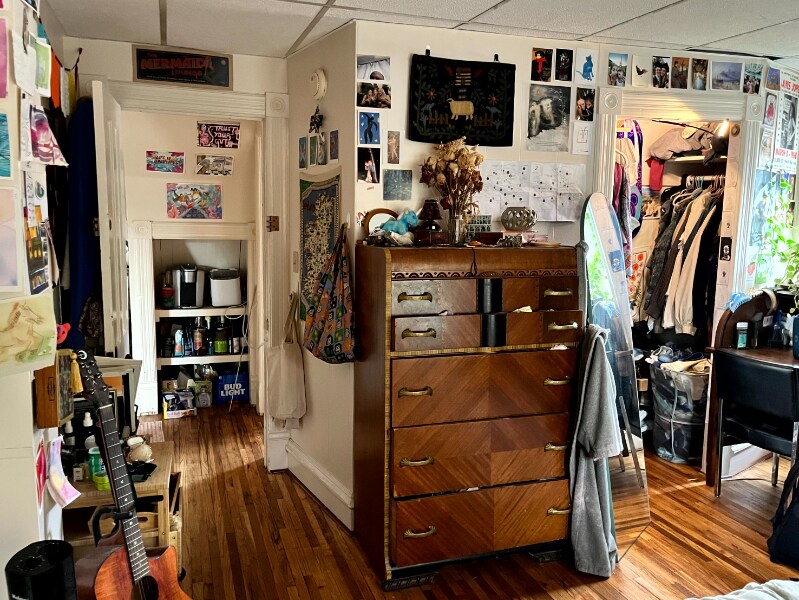 Building Photo - 227 S 4th St