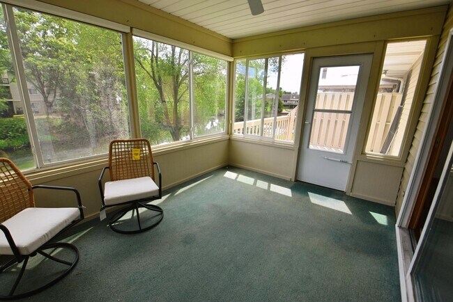 Building Photo - Waterfront Condo in Penn Schools District, 4 bedroom, 3 full baths!