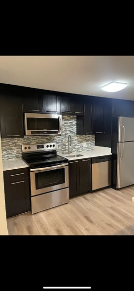 Building Photo - 805 Georgian Hills Dr