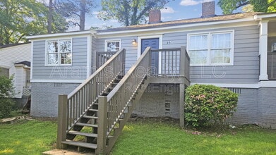 Building Photo - 494 Birney St NE