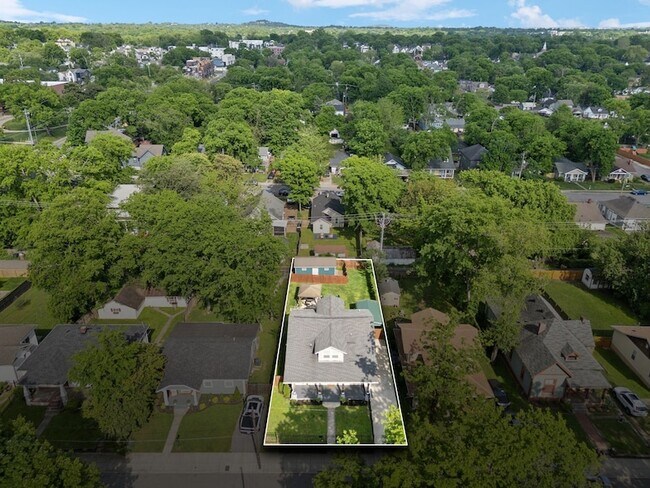 Building Photo - 1225 Joseph Ave