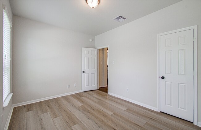 Building Photo - 28666 Pleasant Forest Dr