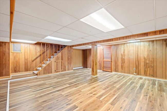 Building Photo - 7014 Beechwood Dr