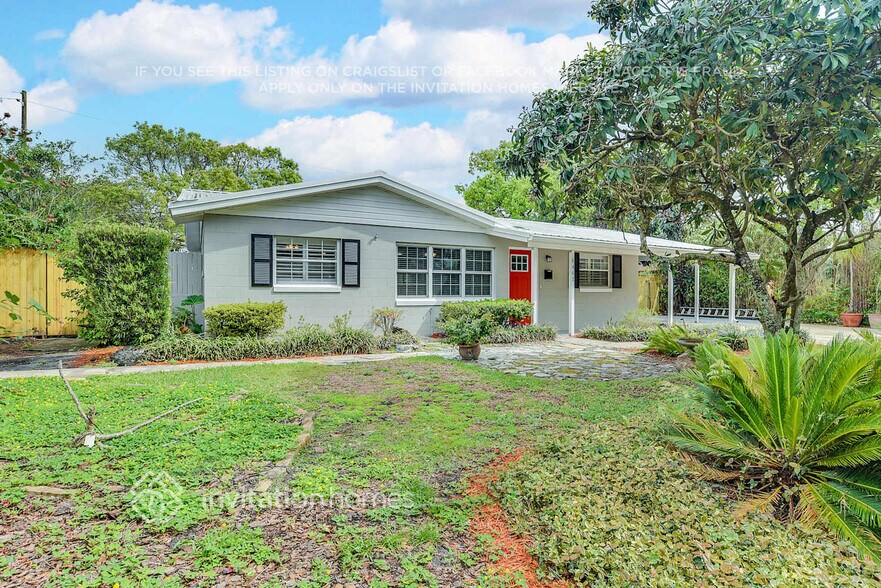 Building Photo - 6461 Yellowstone St