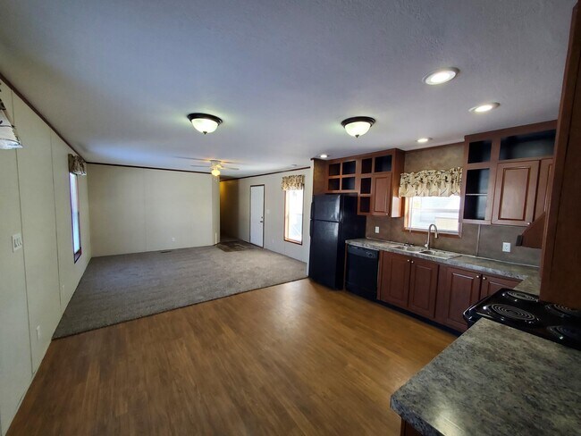 Building Photo - 3 Sparrow Hill Dr