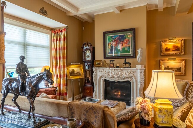 Building Photo - 164 High Rock Ave