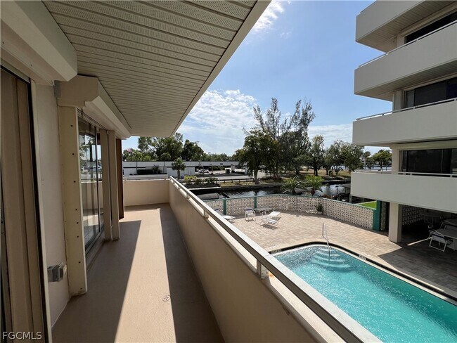 Building Photo - 4803 Sunset Ct