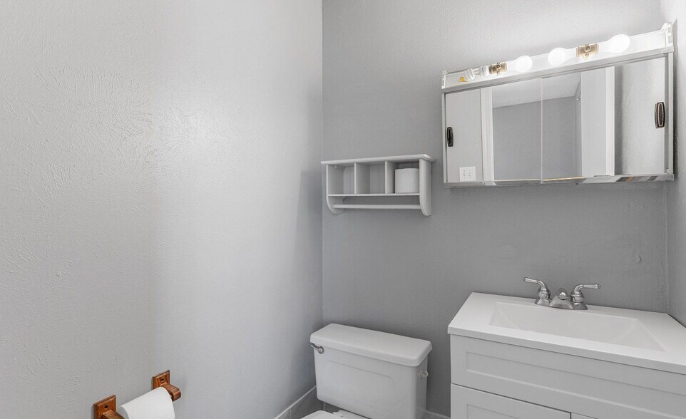 Building Photo - 216 Dirks Dr