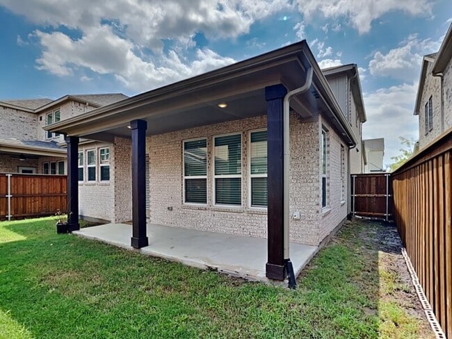 Building Photo - 251 Novacek St