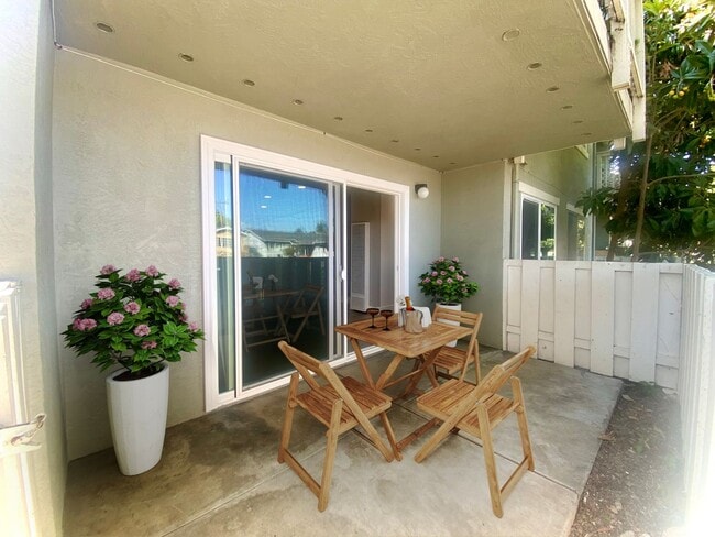 Building Photo - Fully Remodeled 1-bedroom Condo in Fremont...