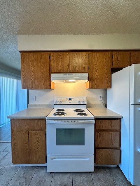 Building Photo - 2-Bedroom Apartment, 1st Floor, Near Transportation