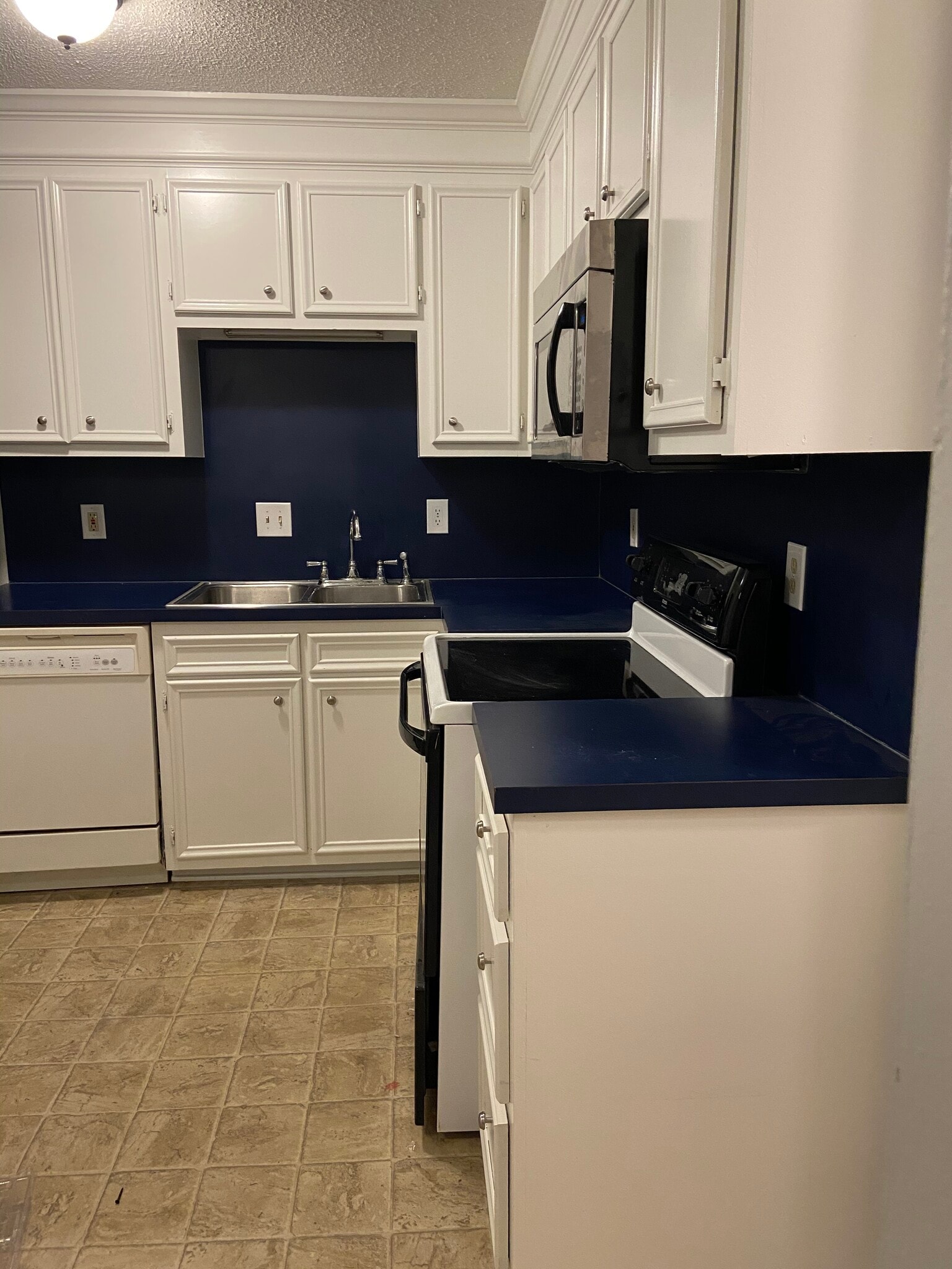 Building Photo - 104 Kimeran Ln