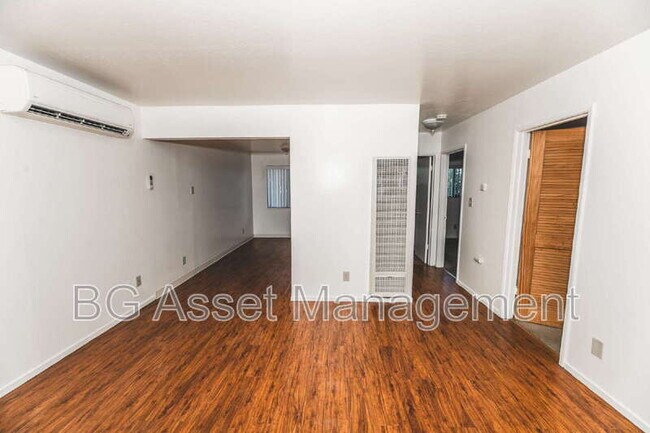 Building Photo - 460 San Marco St