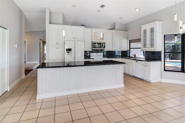 Building Photo - 11310 Lake Tree Ct