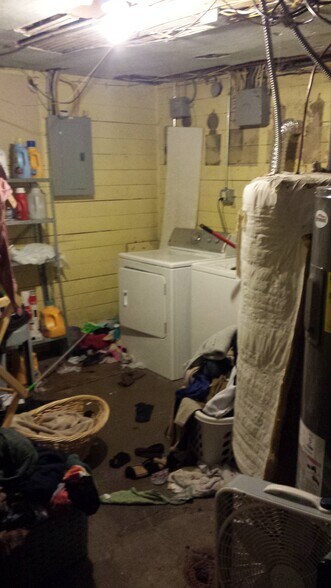 Building Photo - 433 Summit Ave