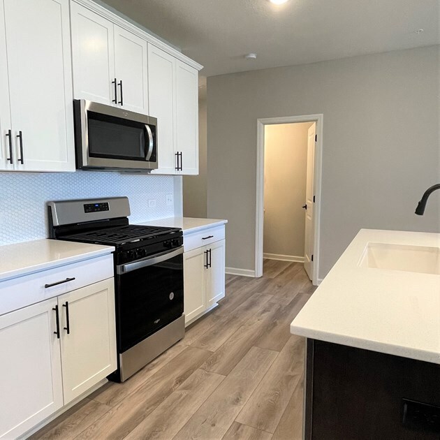 Building Photo - 14516 Twin Lakes Cir