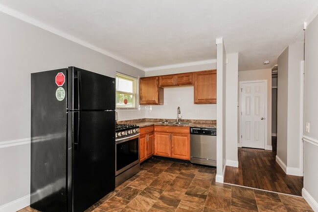 Building Photo - 1080 N Park Ln