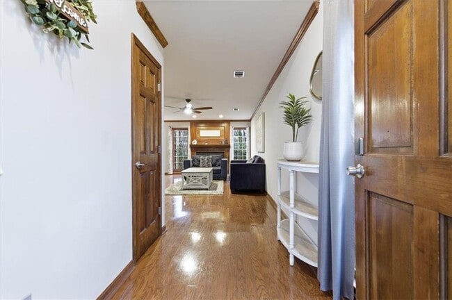 Building Photo - 2970 Woodruff Dr SE