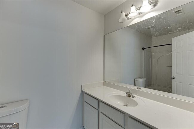 Building Photo - 805 Tulip Poplar Way