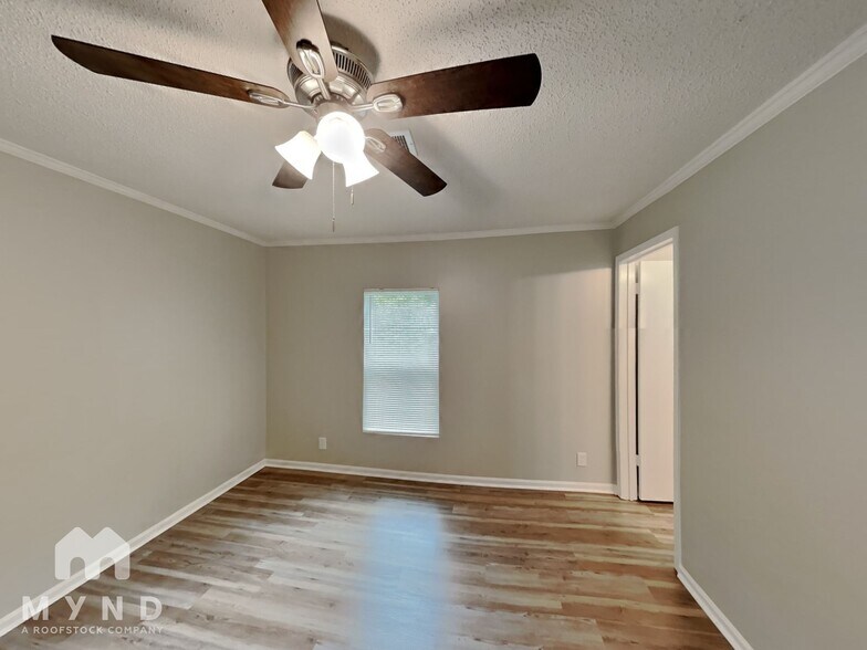 Building Photo - 214 Harrel St