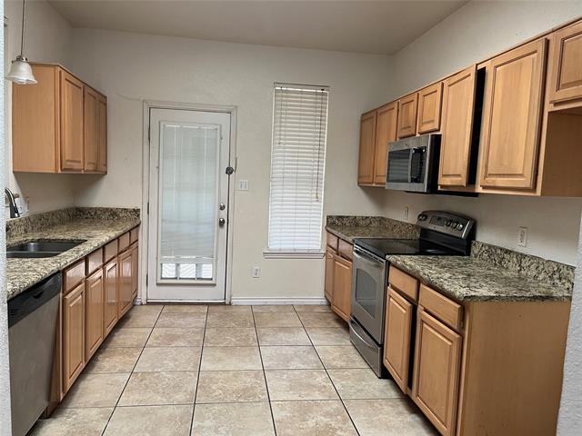 Building Photo - 8712 Rainy Lake Dr