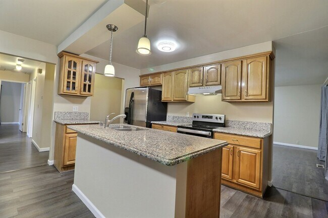 Building Photo - 26804 17th Pl S