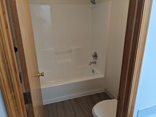 Building Photo - Amazing 3 bedroom home