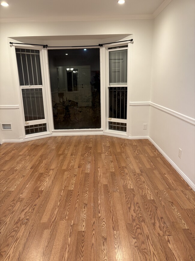 Building Photo - 1644 S Garth Ave