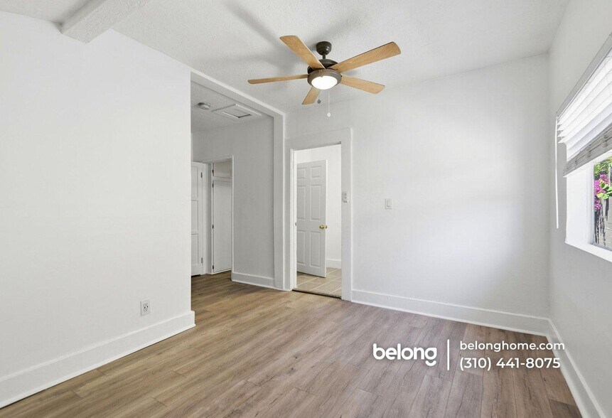 Building Photo - 1478 W Vernon Ave