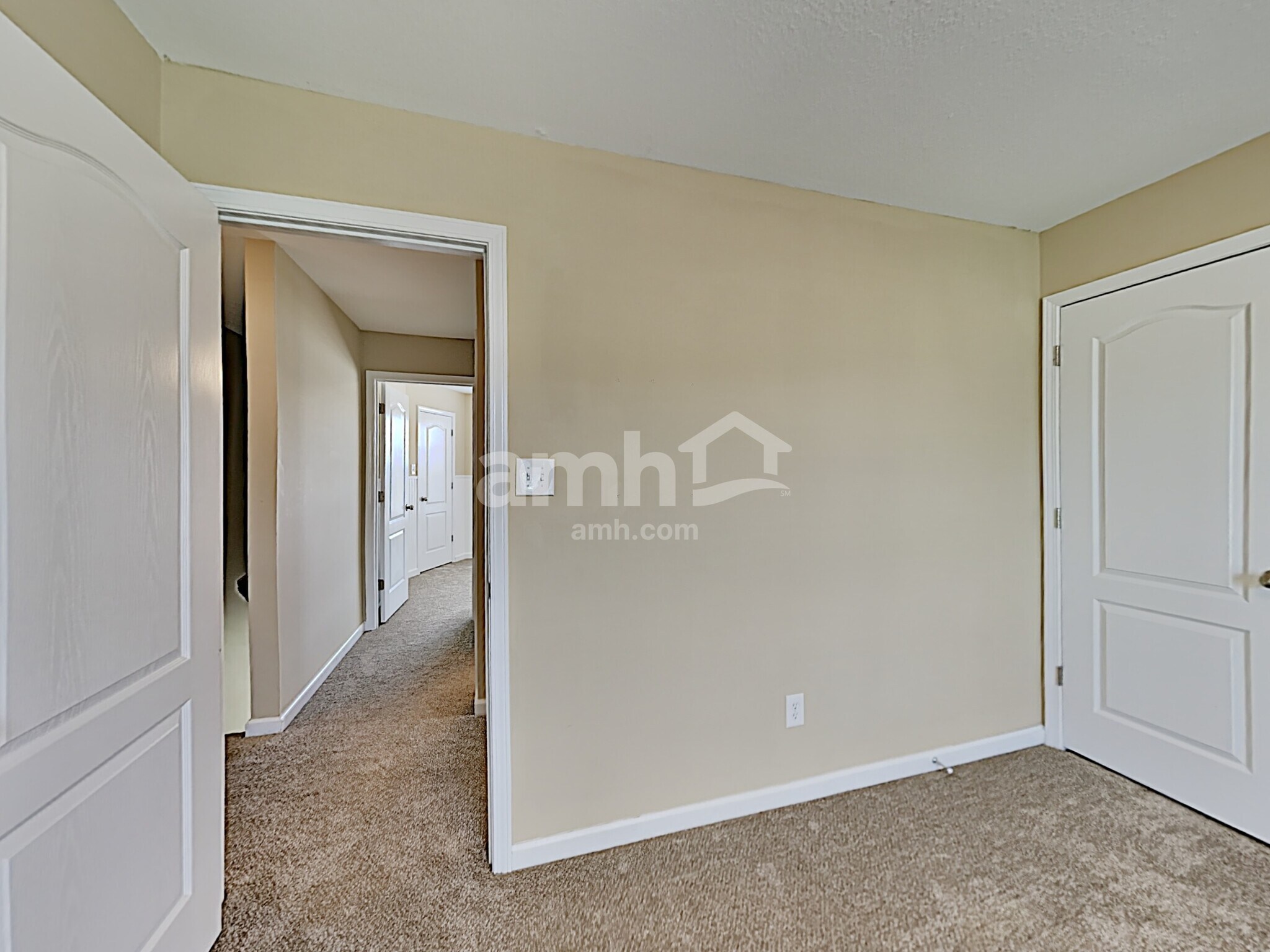 Building Photo - 5112 Horsestall Dr