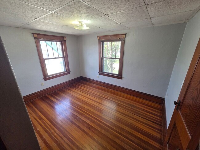 Building Photo - Spacious 4 bedroom house in Pomeroy