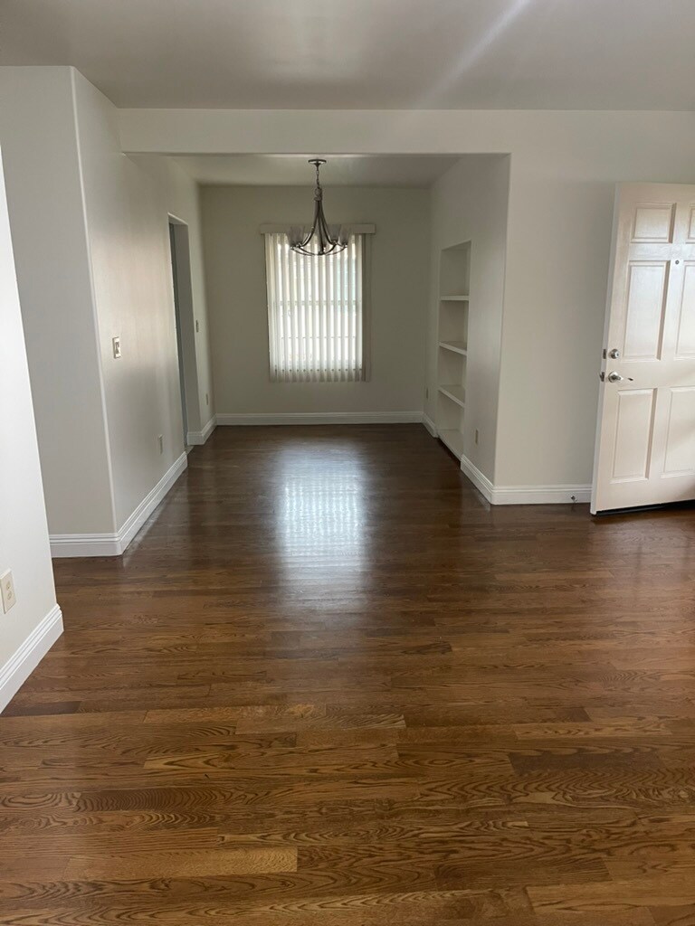 Building Photo - 5255 Via Campo St