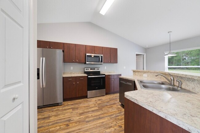 Building Photo - 13775 SW 43rd Cir