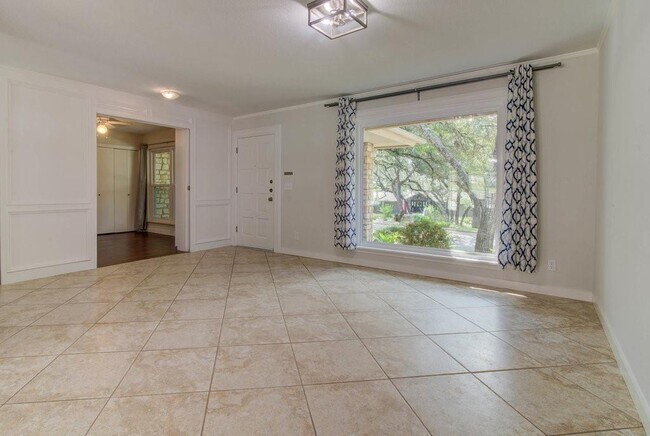 Building Photo - 2300 Cypress Point E