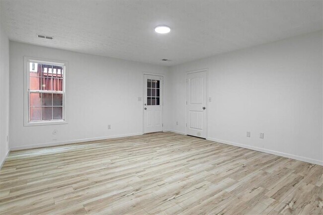 Building Photo - 75 Havenwood Ln