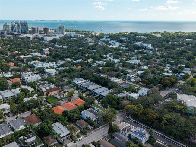 Building Photo - 3458 Day Ave