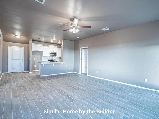 Building Photo - 1620 Highland Loop