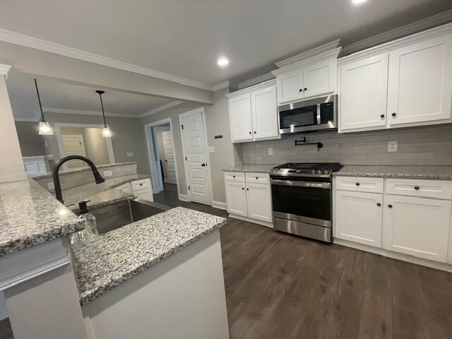 Building Photo - 721 Bancroft Dr