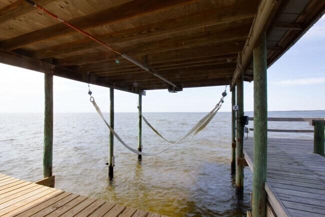 Building Photo - Waterfront on the Bay