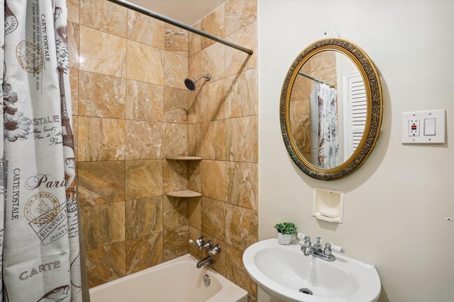 Bath #1, Main Level - 14 Mount Olivet Blvd