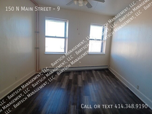 Building Photo - 150 N Main St