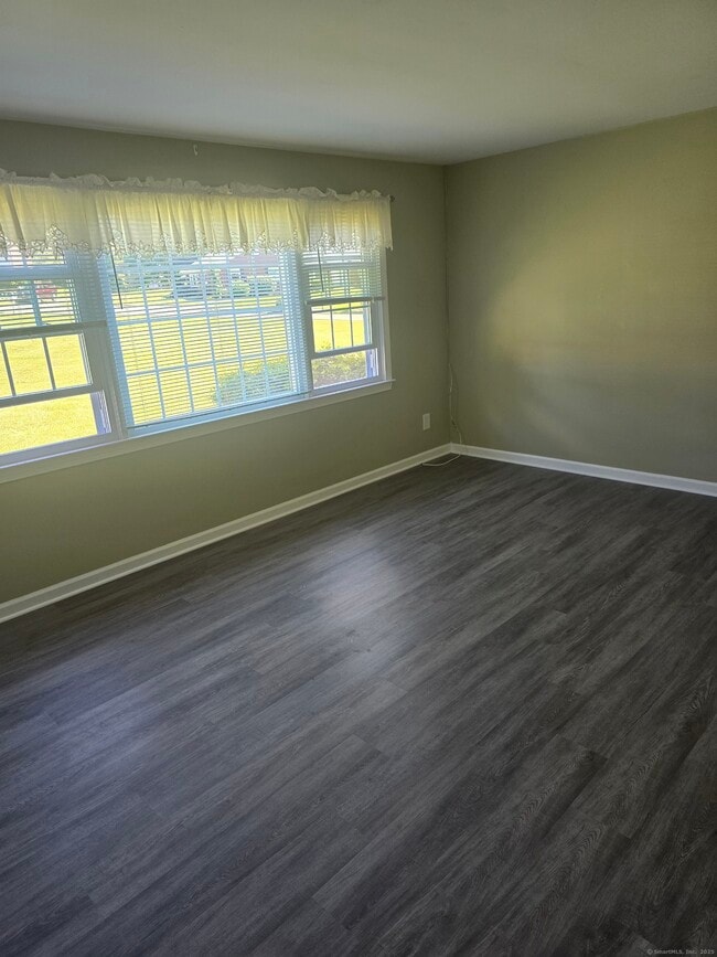 Building Photo - 17 Old Farms Ln