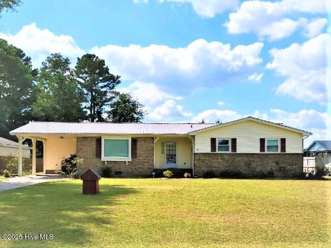 Primary Photo - 304 Beech Ln