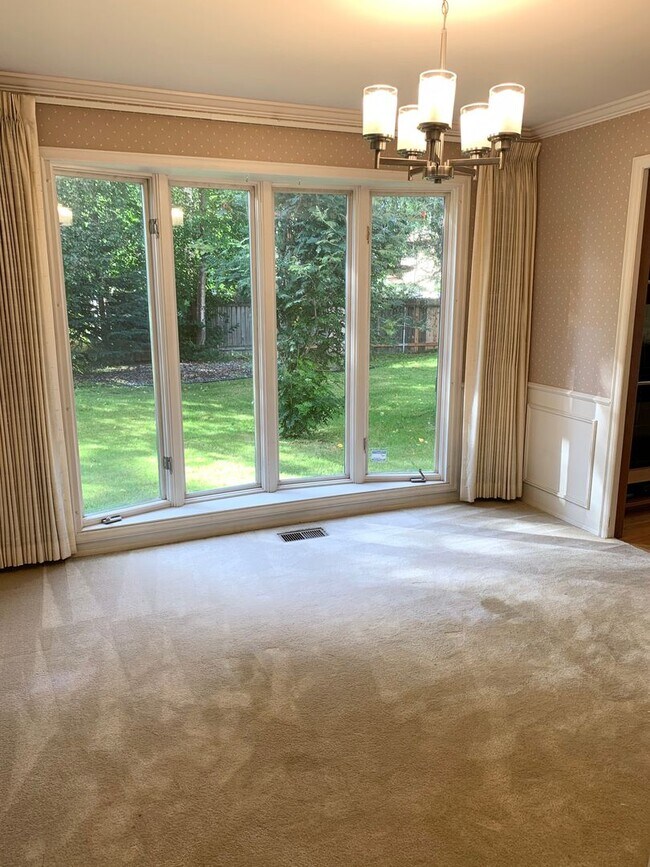 Building Photo - Oceanview 3BR 2.5BA | HUGE GARAGE | Washer & Dryer  | Dogs OK! >>> AVAILABLE NOW!