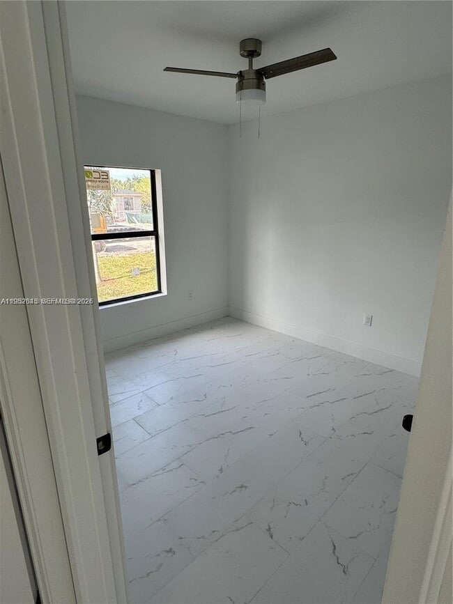 Building Photo - 325 NW 11th St