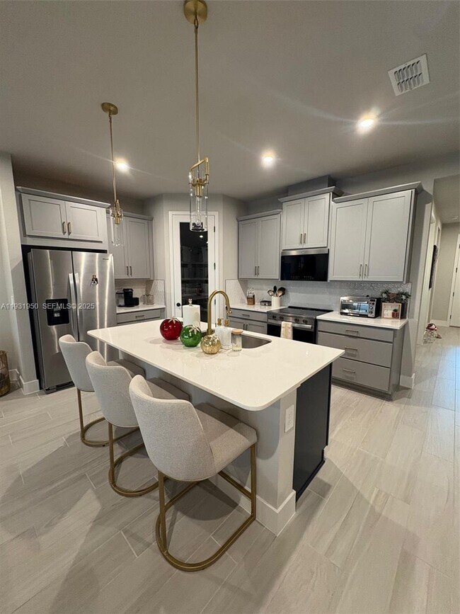 Building Photo - 5020-5124 124th Ave E