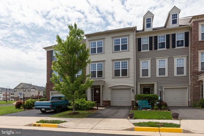 Building Photo - 43237 Highgrove Terrace