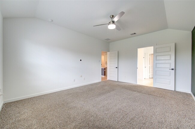 Building Photo - 29910 Ousel Falls Ln