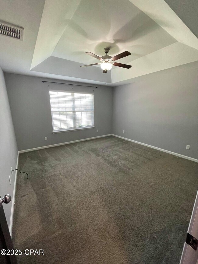 Building Photo - 245 Woodlawn Ct